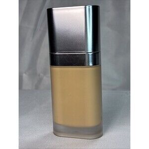 R.E.M Beauty Sweetener Foundation Shade Med 1W NWOB 1 fl Oz